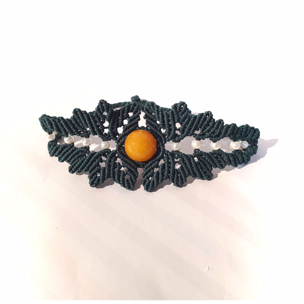 Yellow agate and pearls