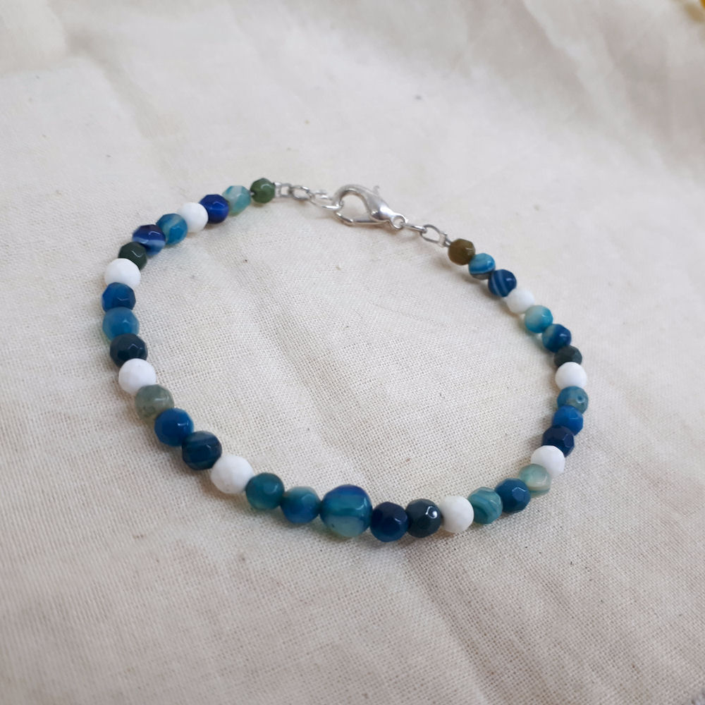 Blue agate, white onyx