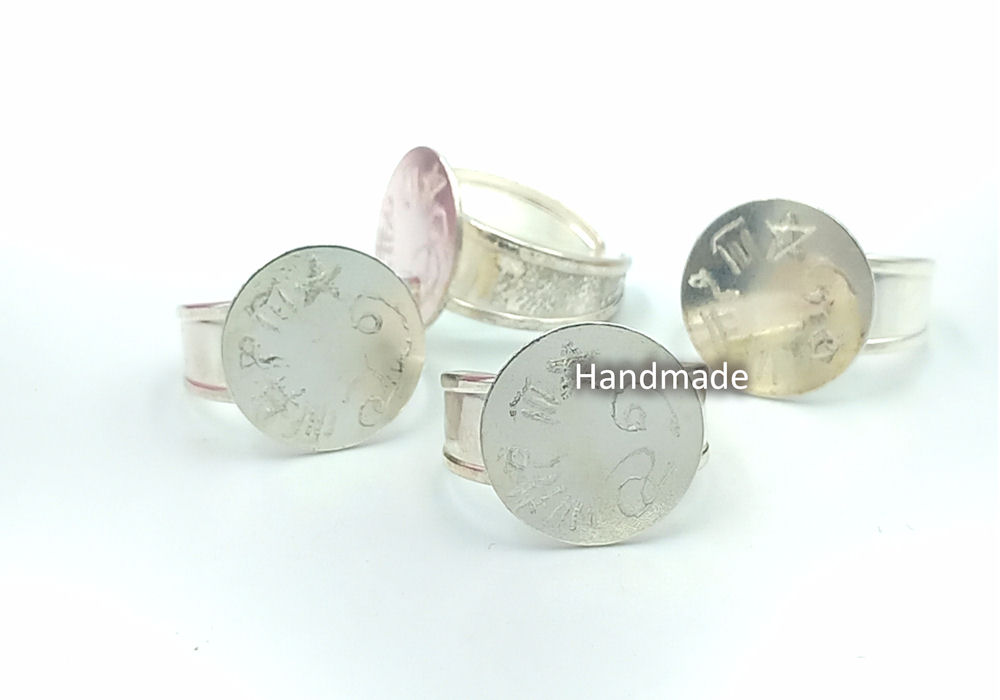 Distinctions, prestige, opponents